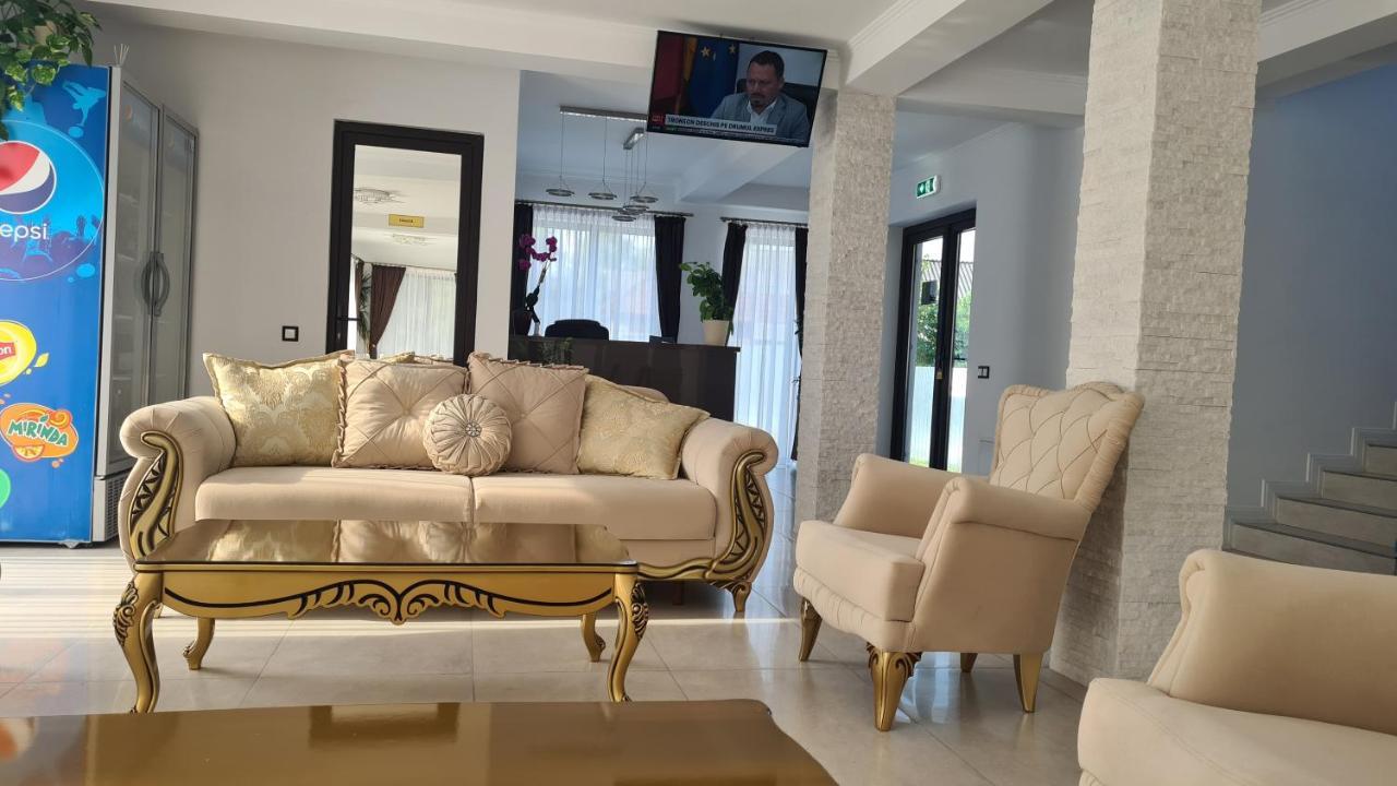 Pensiunea Gold Wellness&Spa Chiscau Zewnętrze zdjęcie